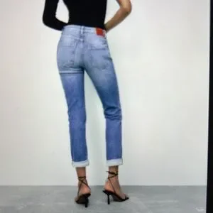 ★ZARA★ RELAXED FIT JEANS WITH FRAYED SEAMS RELAXED FIT FRAYED SEAM JEANS - Black | ZARA United States